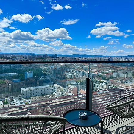 Luxury Penthouse I Rooftop Pool I Self Check-In เวียนนา ภายนอก รูปภาพ