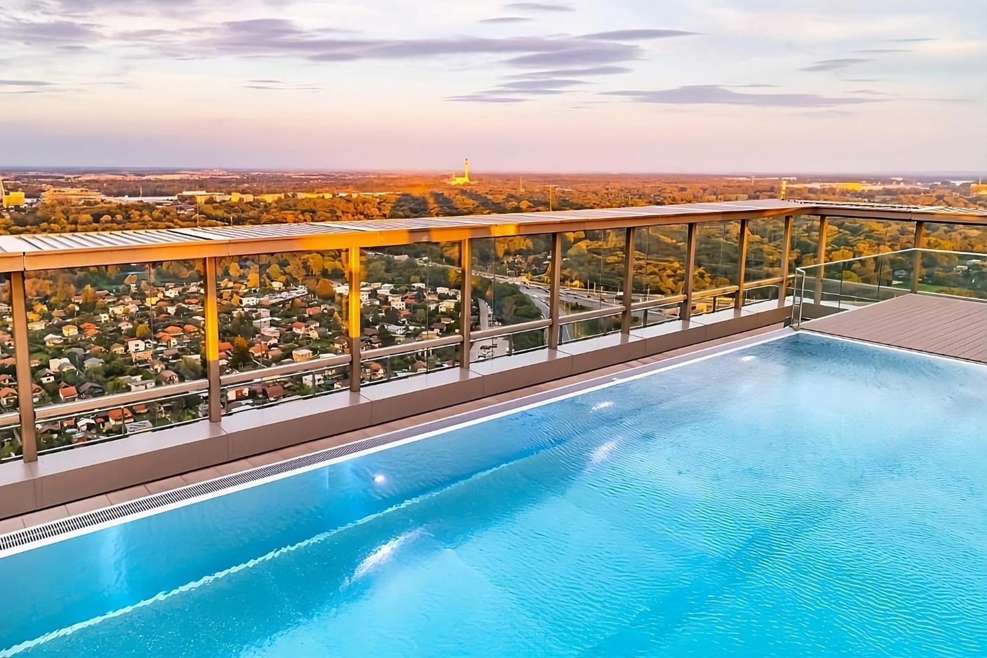 Luxury Penthouse I Rooftop Pool I Self Check-In เวียนนา ภายนอก รูปภาพ