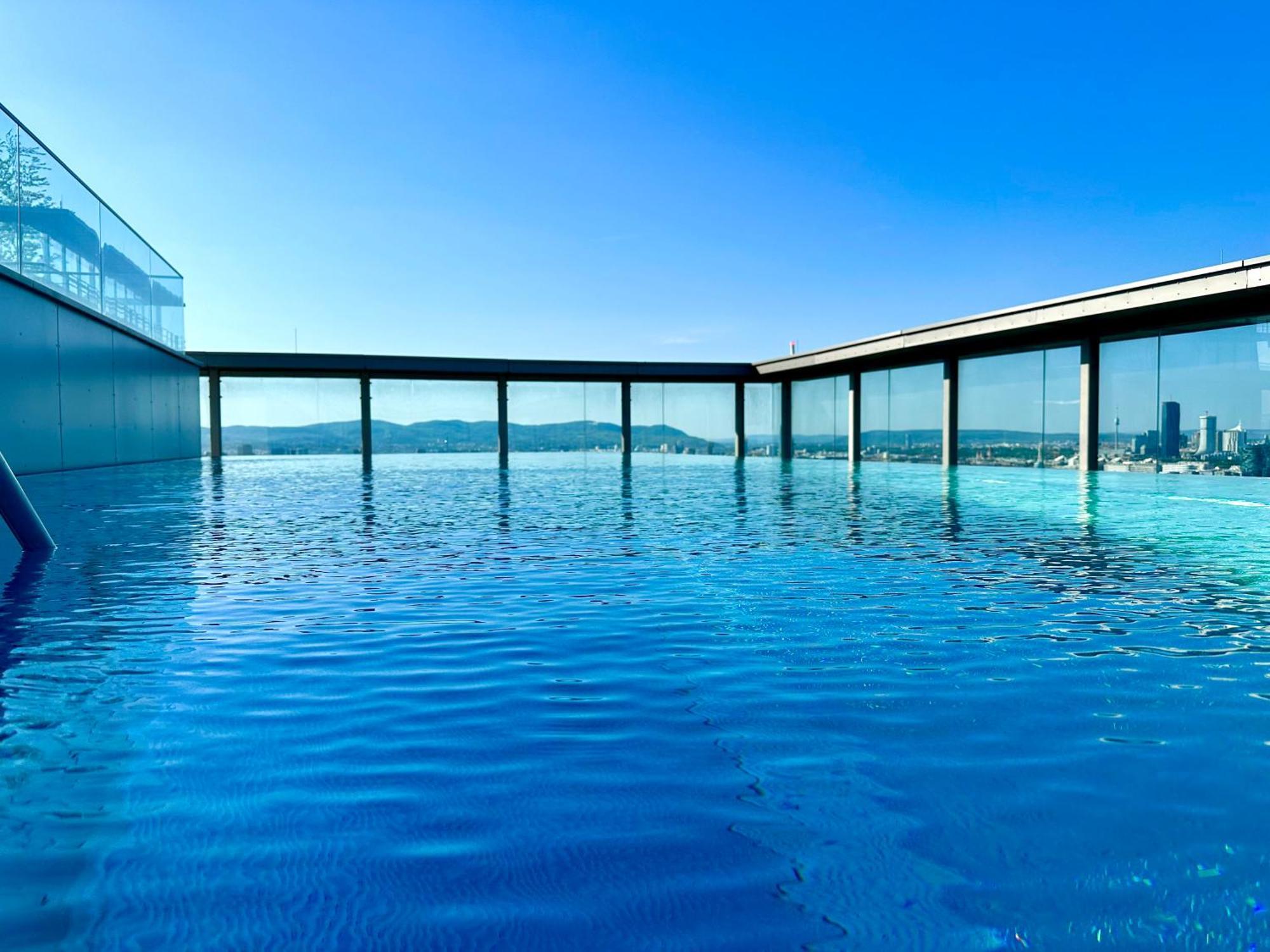 Luxury Penthouse I Rooftop Pool I Self Check-In เวียนนา ภายนอก รูปภาพ